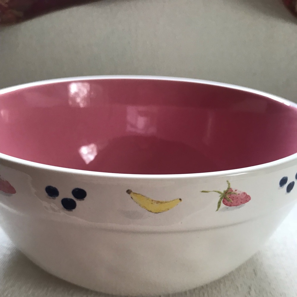 Rae Dunn ceramic fruit or mixing bowl.